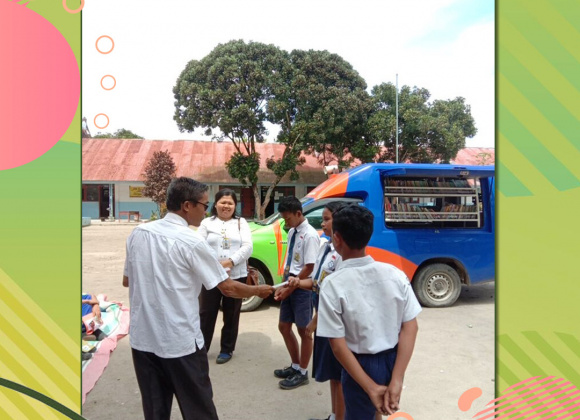 Perpustakaan Keliling di SMP NEGERI 1 SIGUMPAR