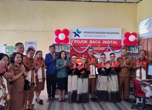 Peresmian Pocadi (Pojok Baca Digital) Sabam Sirait  Di Kecamatan Parmaksian