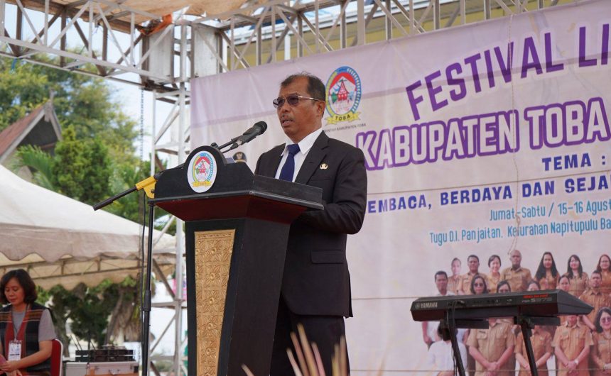 Festival Literasi Kabupaten Toba Tahun 2025 Tema “Membaca, Berdaya, dan Sejahtera dengan Literasi”.